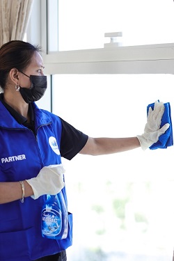 Interior Windows & Walls Cleaning Abu Dhabi